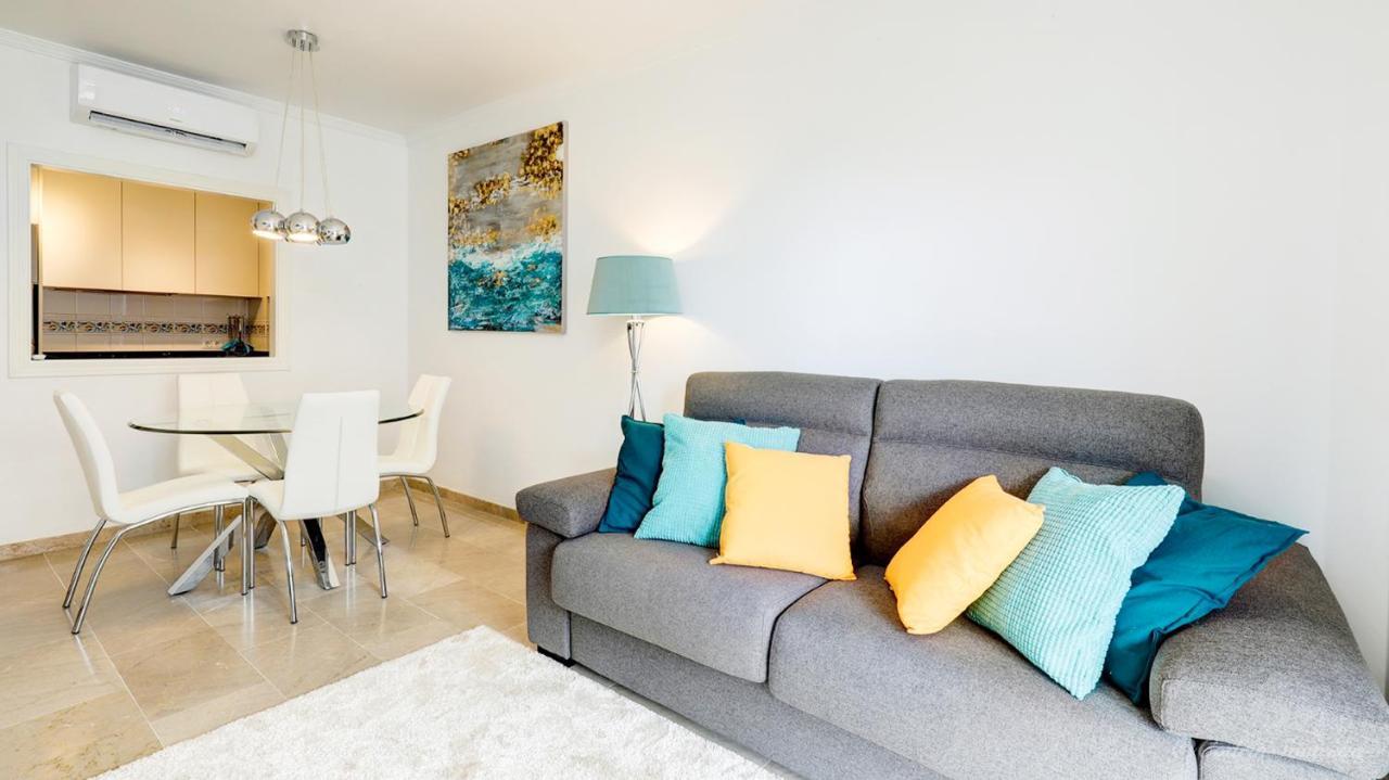 Cozy Apartment Overlooking Estepona'S Marina! Exterior photo