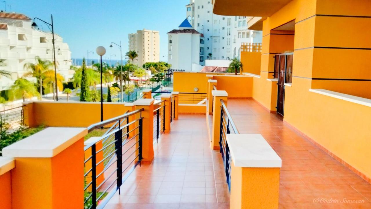Cozy Apartment Overlooking Estepona'S Marina! Exterior photo