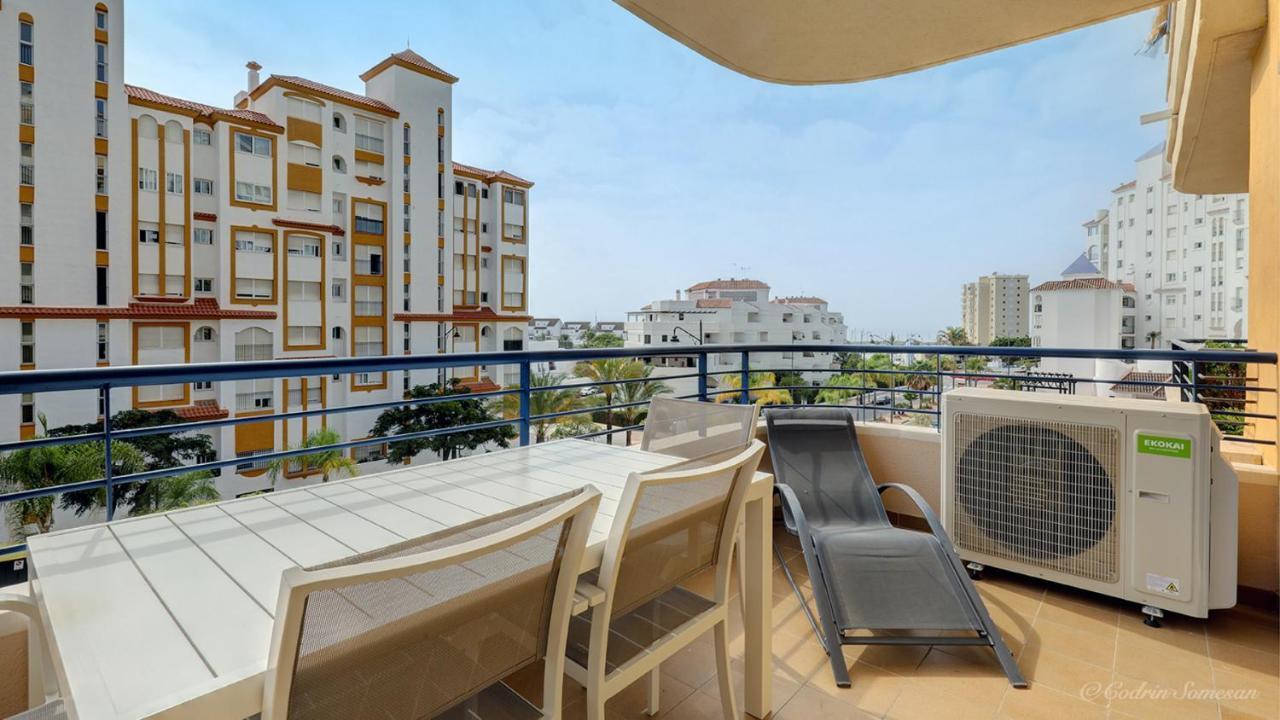 Cozy Apartment Overlooking Estepona'S Marina! Exterior photo