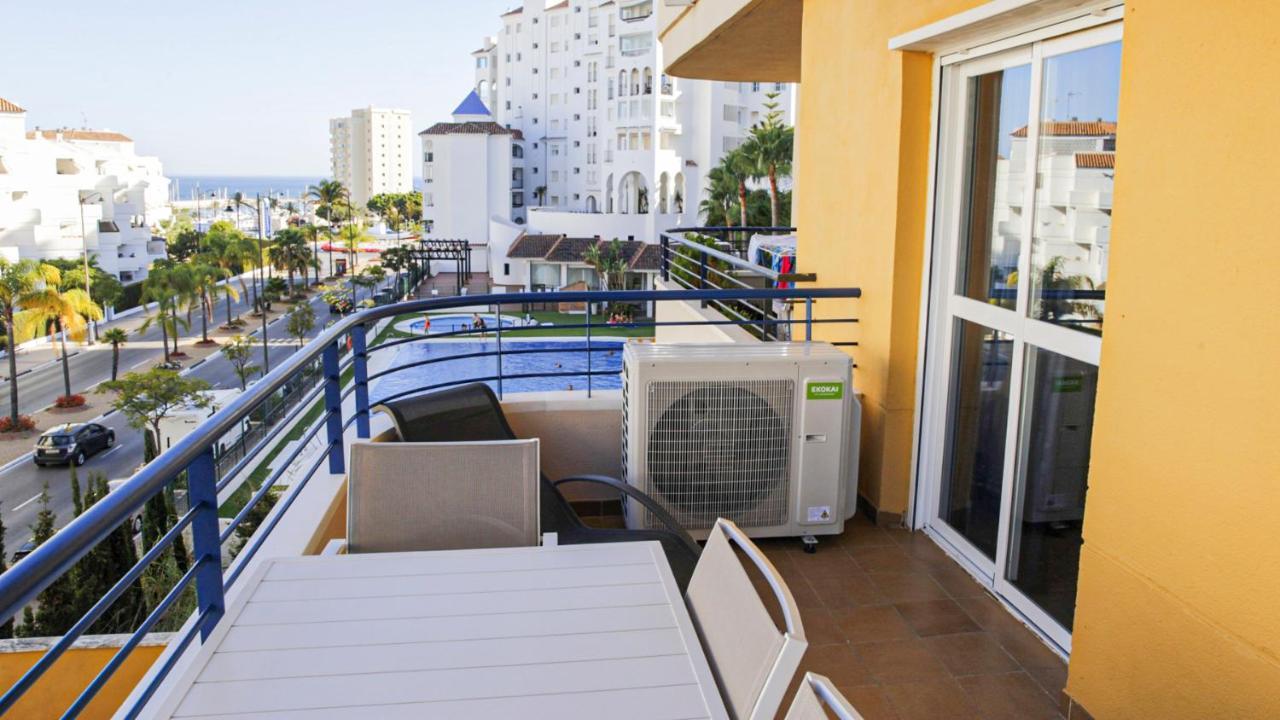 Cozy Apartment Overlooking Estepona'S Marina! Exterior photo