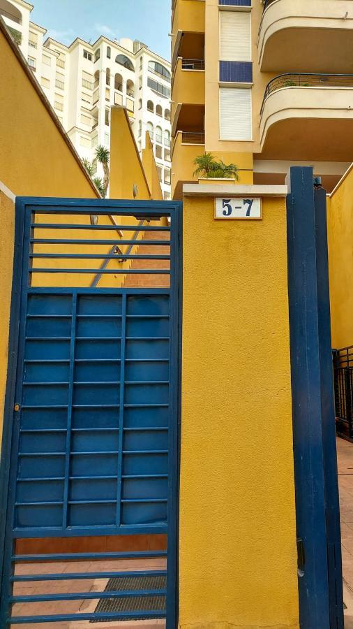 Cozy Apartment Overlooking Estepona'S Marina! Exterior photo